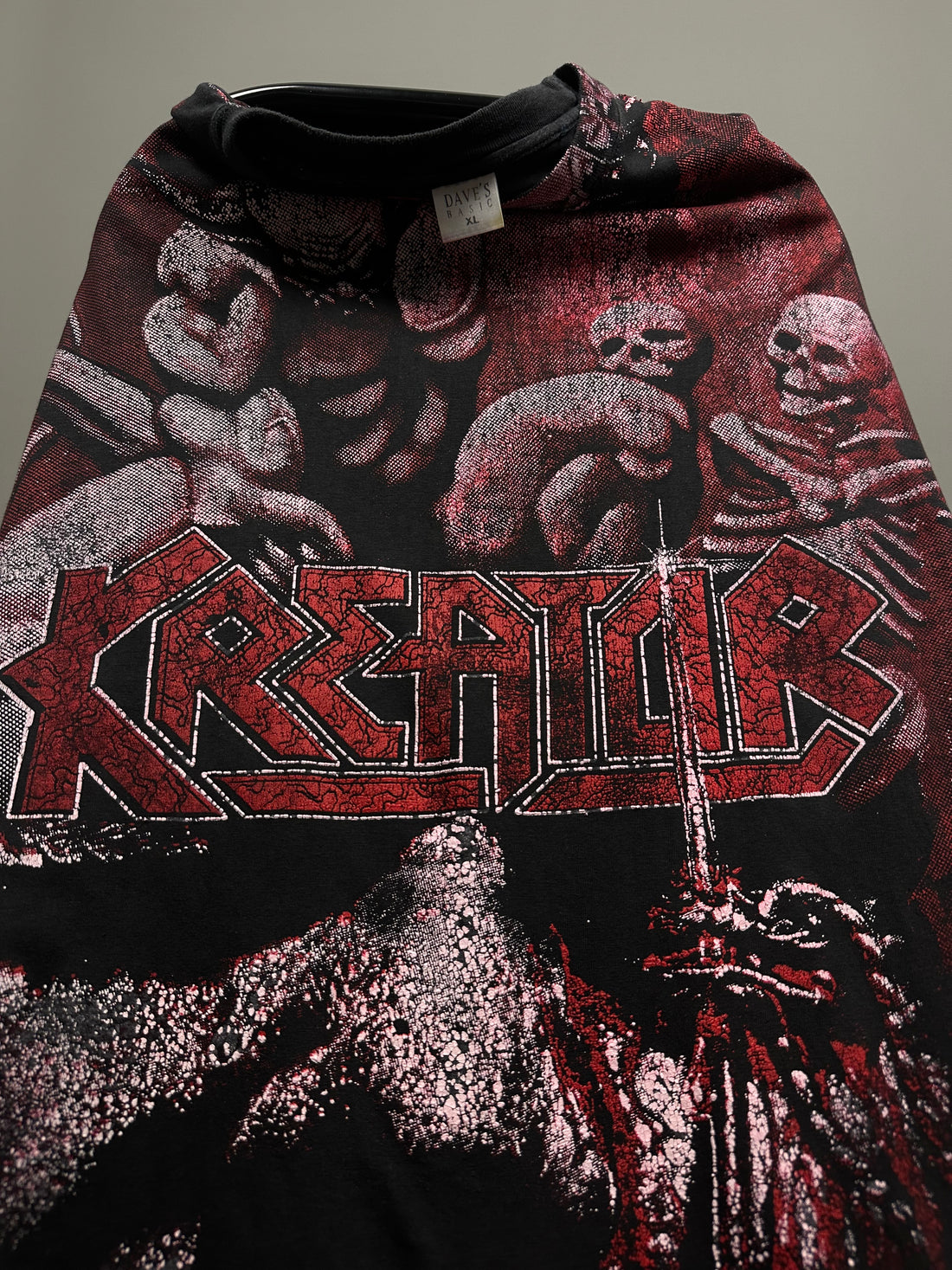 クリエイター 1990 プレジャー・トゥ・キル ヴィンテージ オールオーバープリント Tシャツ