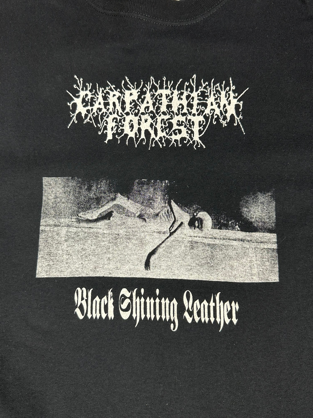 カルパティアフォレスト 1999 ブラックシャイニングレザー ヴィンテージTシャツ