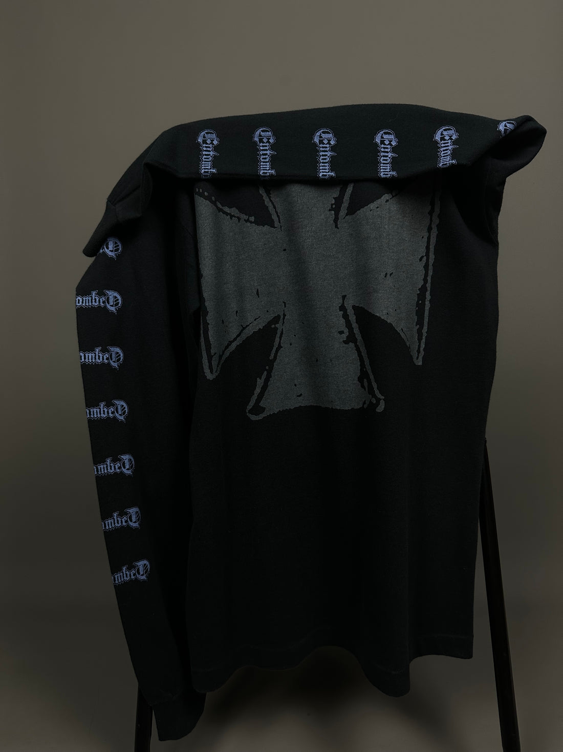 ヴィンテージ 1991 エントゥームド クランデスティン ロングスリーブ