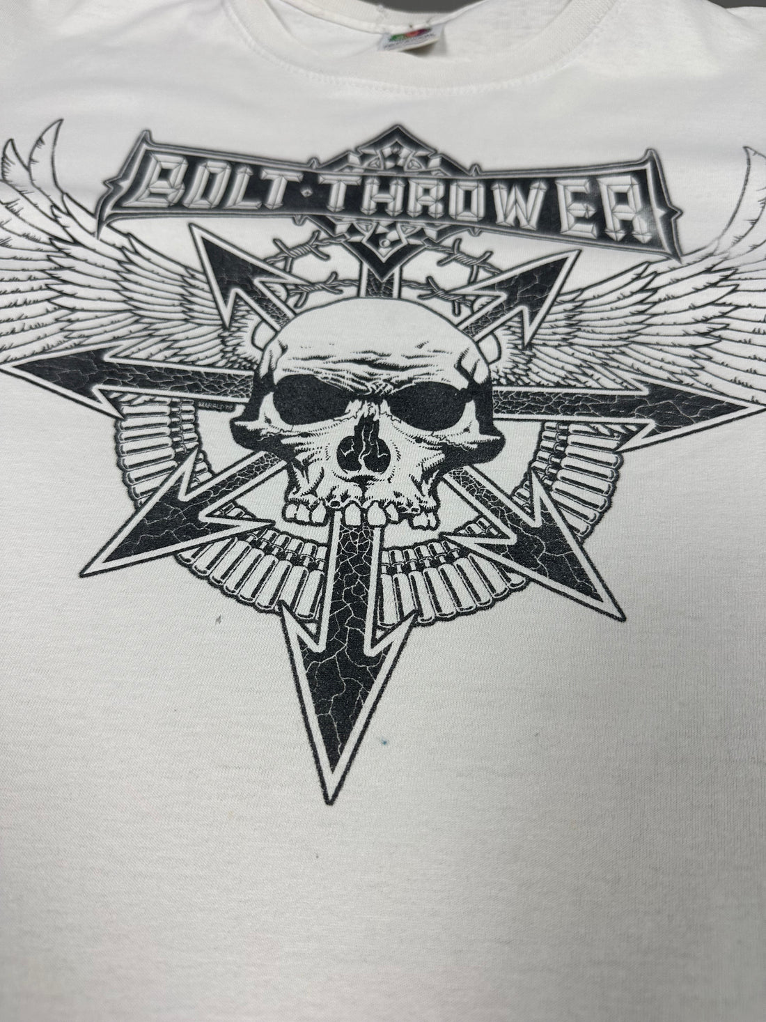 ボルトスローワー 2000年代 妥協の世界におけるTシャツ