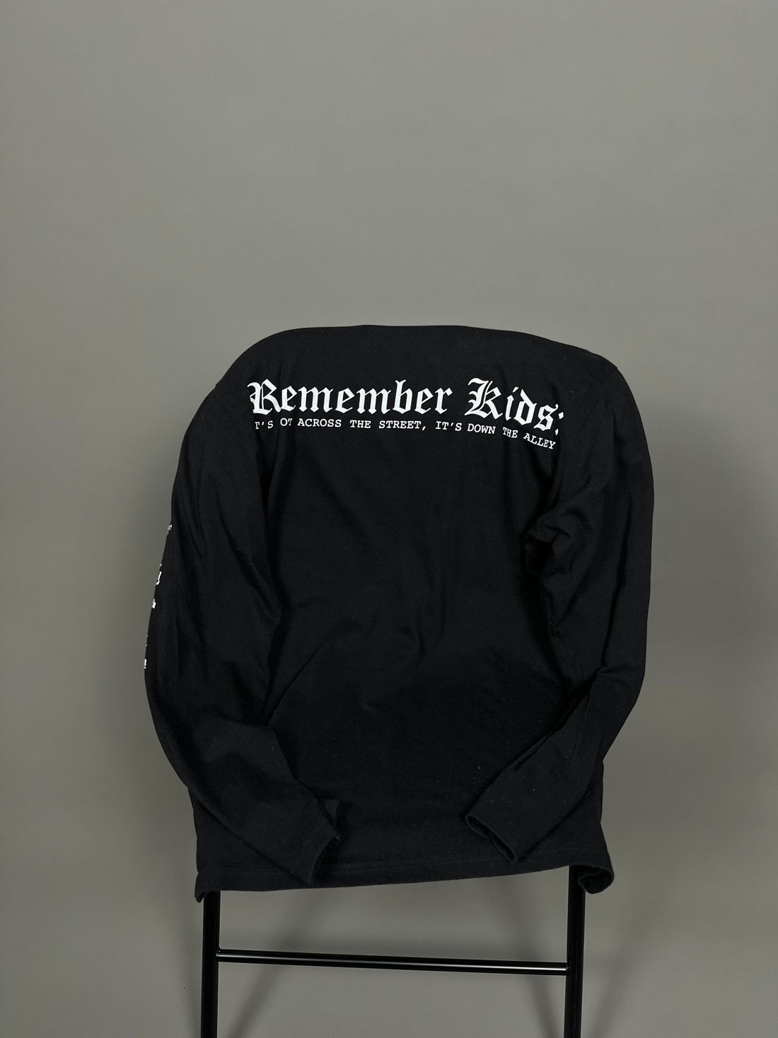 輝く2010年代の自己破壊ロングスリーブ