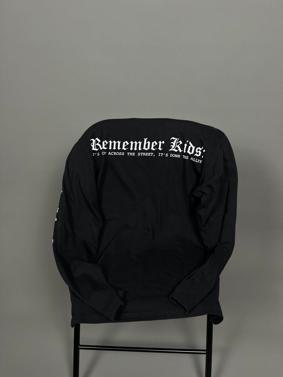 輝く2010年代の自己破壊ロングスリーブ