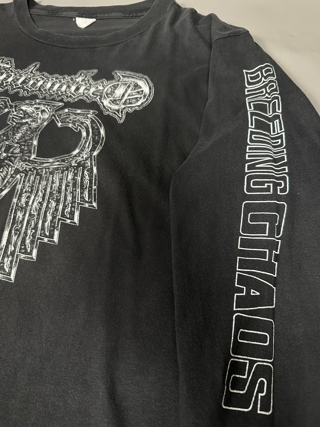 ヴィンテージ 1992 エントゥームド ブリーディング カオス ロングスリーブ