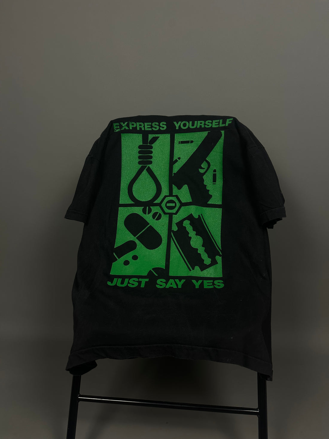 ヴィンテージ 1992 タイプO ネガティブオフェンスメカニズム Tシャツ