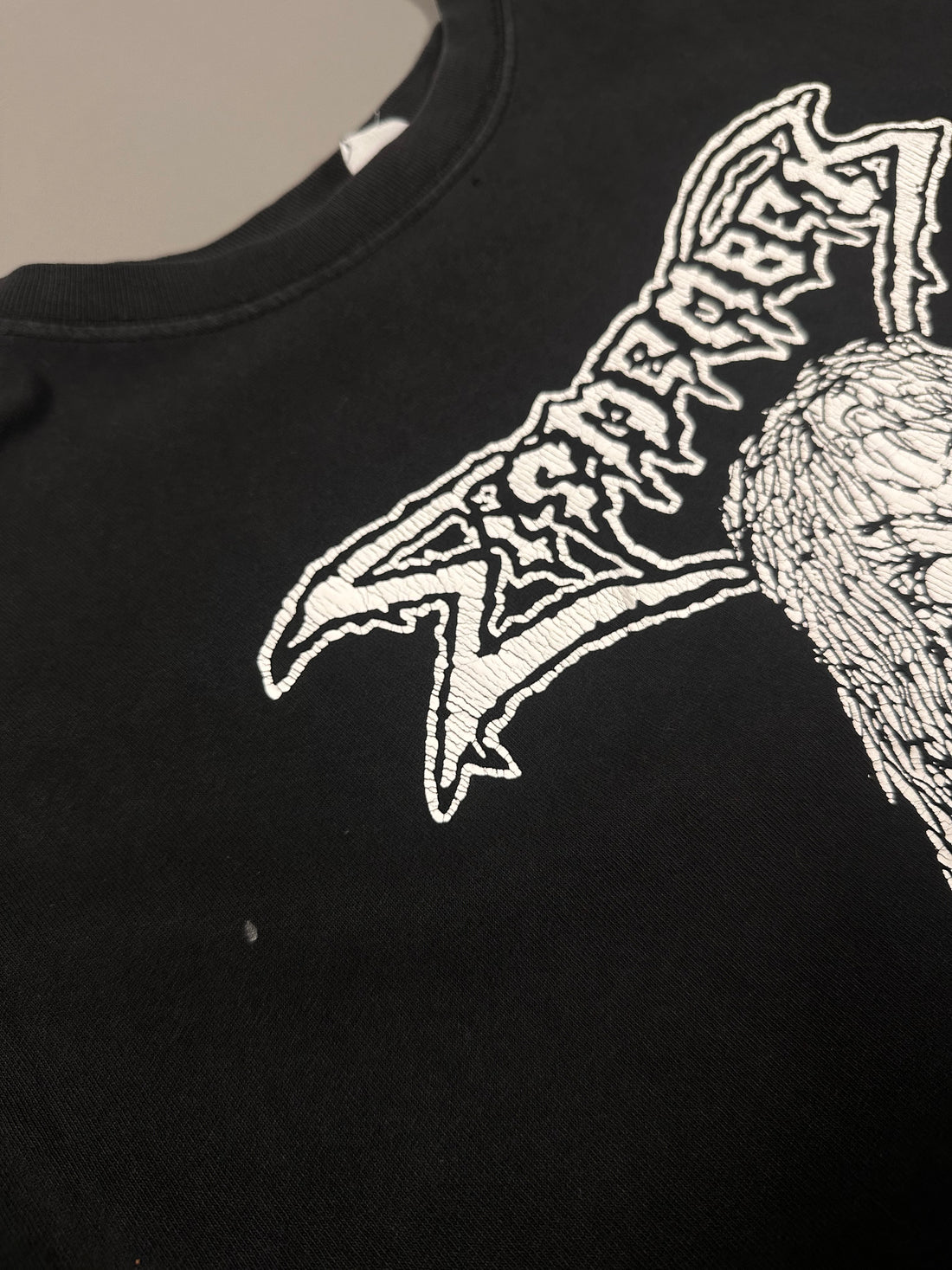 2000年代のヴィンテージ「Dismember Tシャツ」