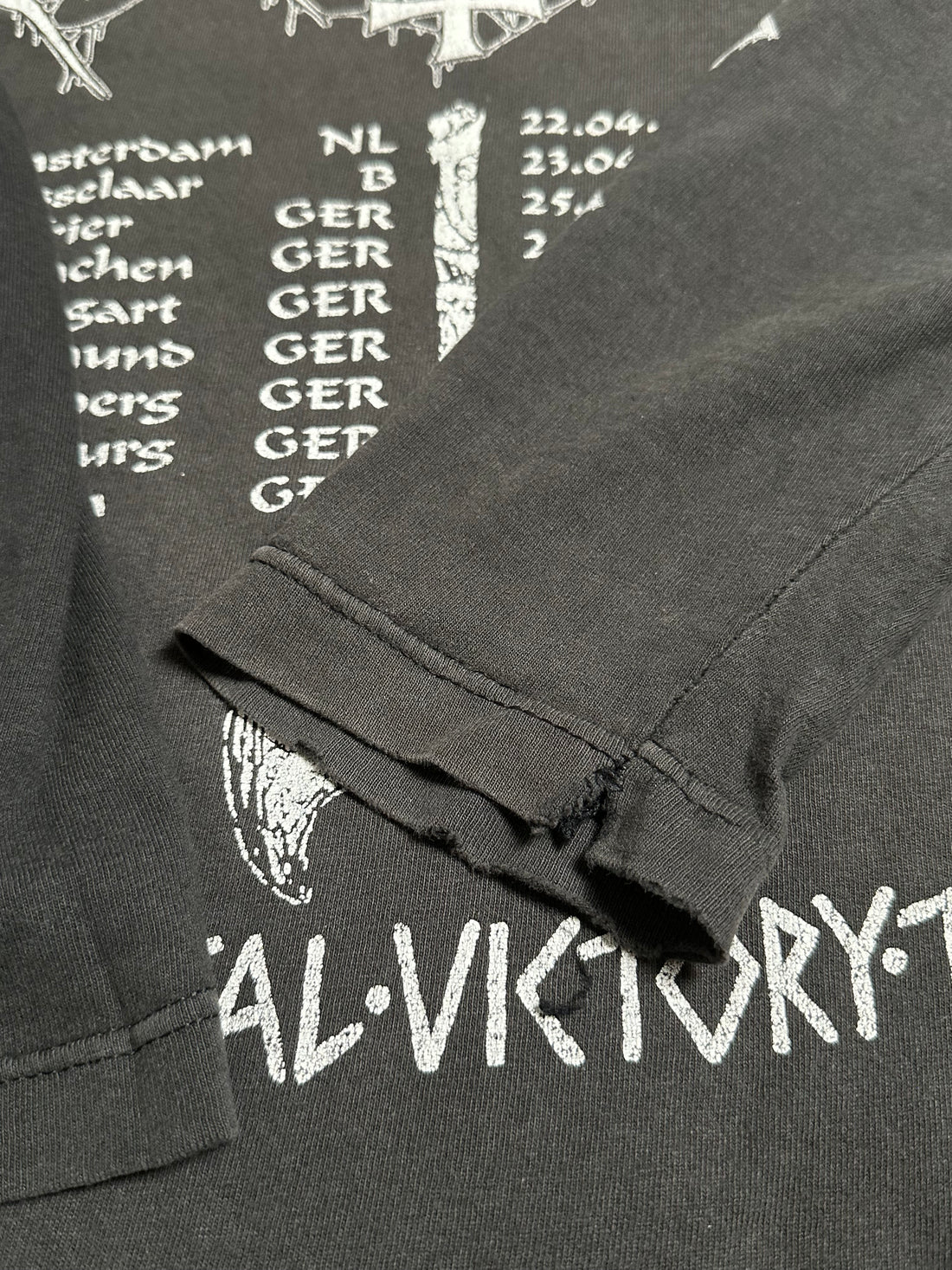 ヴィンテージ 1995 アンリーシュド ビクトリー ロングスリーブ