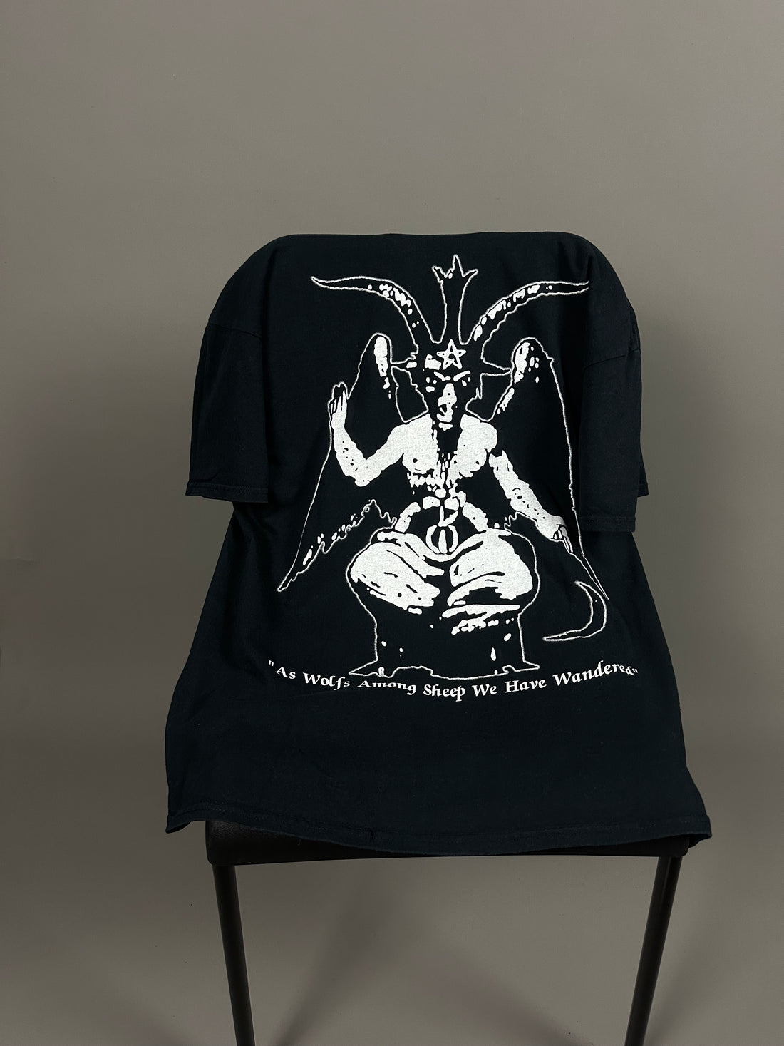 2000年代のヴィンテージ ダーク・スローンのTシャツ