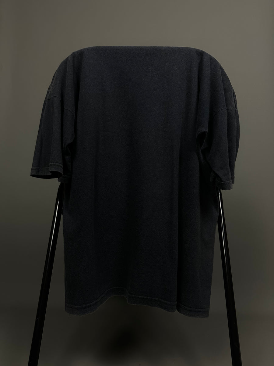 1990年代のヴィンテージ「ニヒリスト・ドラウンド」Tシャツ