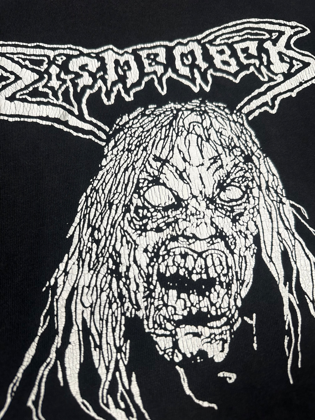 2000年代のヴィンテージ「Dismember Tシャツ」