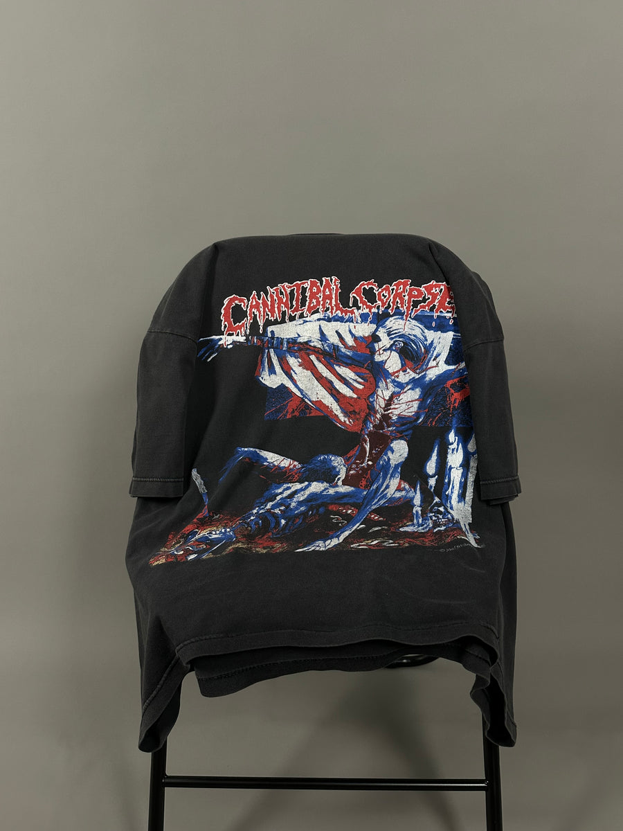 1992年ヴィンテージ カンニバル・コープス トゥーム・オブ・ザ・マルチレイテッド Tシャツ
