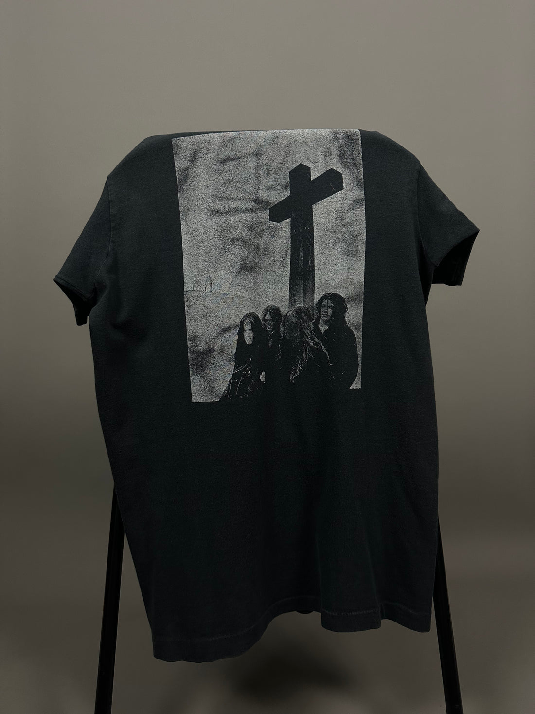 エントゥームド 1990 レフトハンドパス ヴィンテージ Tシャツ