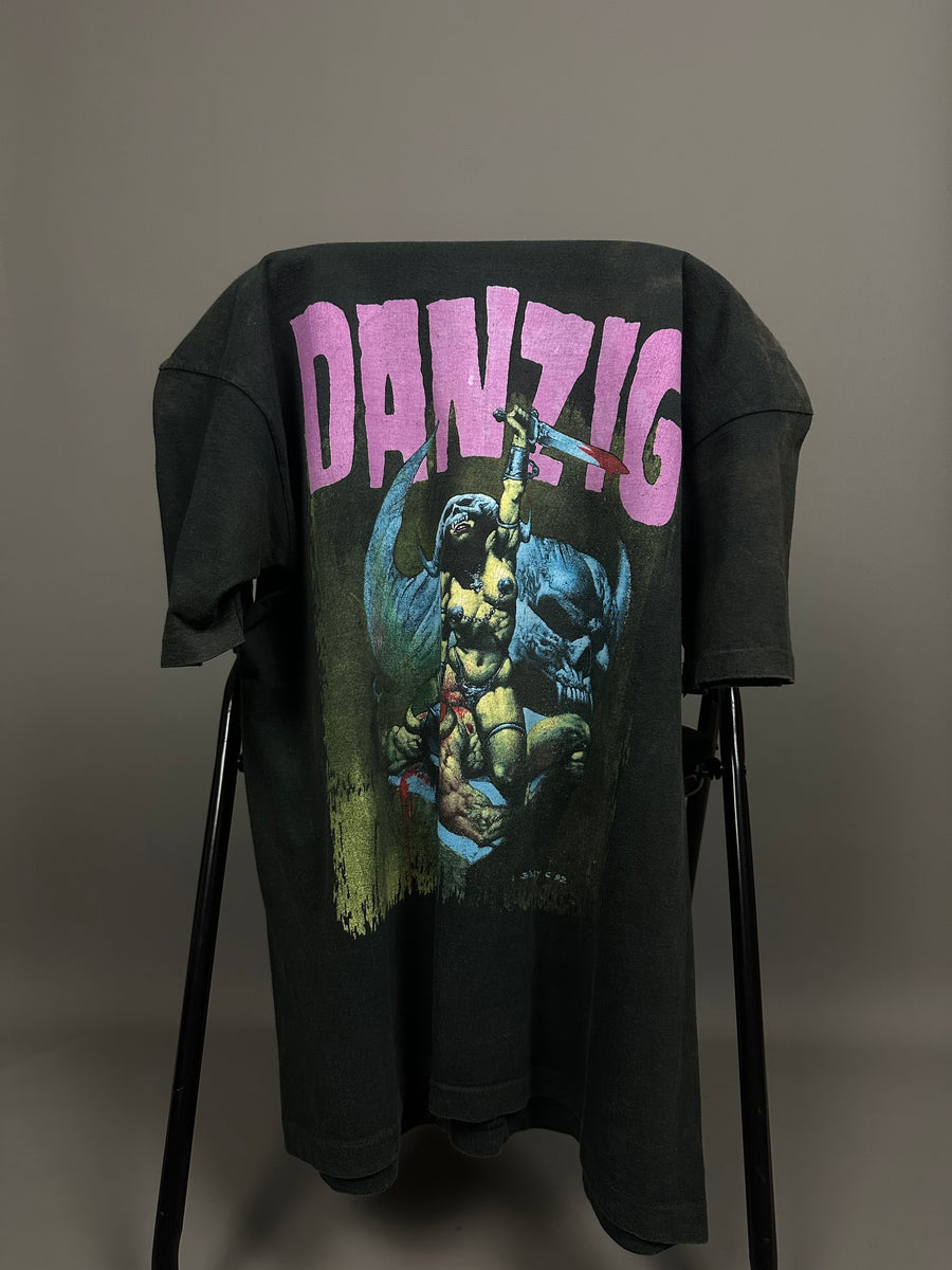 1992年ヴィンテージ ダンジグ ハウ・ザ・ゴッド・キルズ Tシャツ