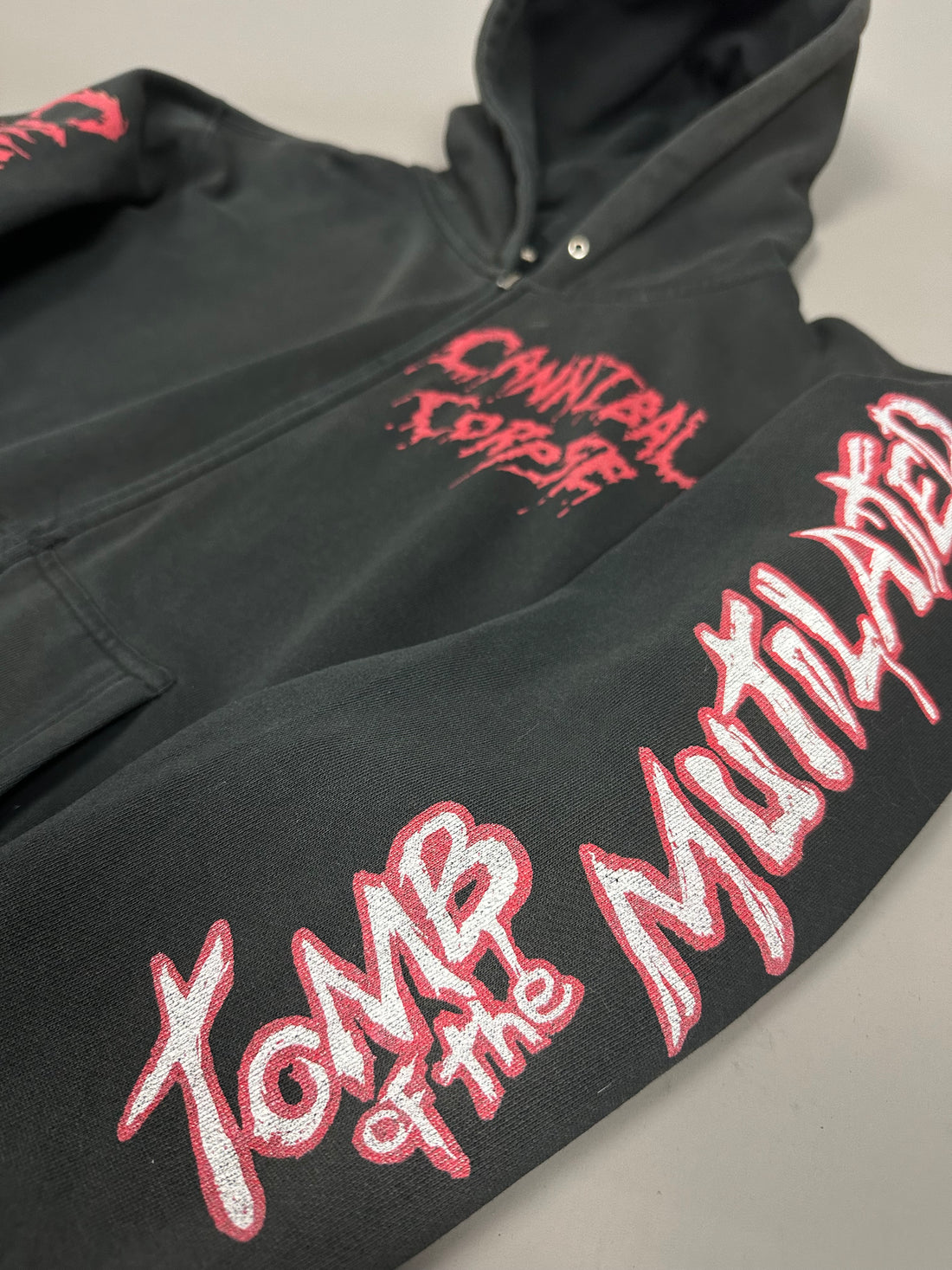 カンニバル・コープス 2000年代 トゥーム・オブ・ザ・マルチレイテッド スウェットシャツ