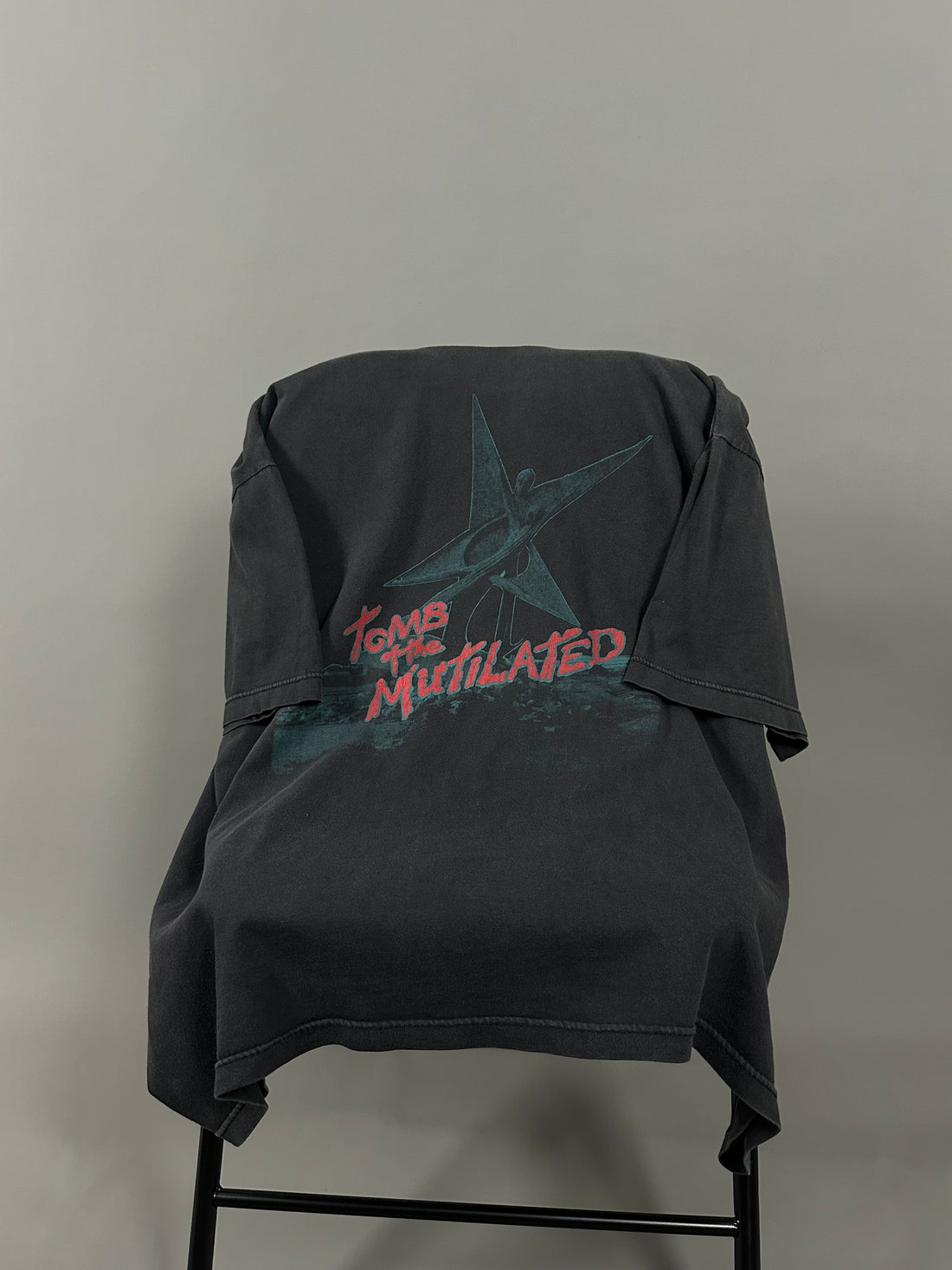 1992年ヴィンテージ カンニバル・コープス トゥーム・オブ・ザ・マルチレイテッド Tシャツ