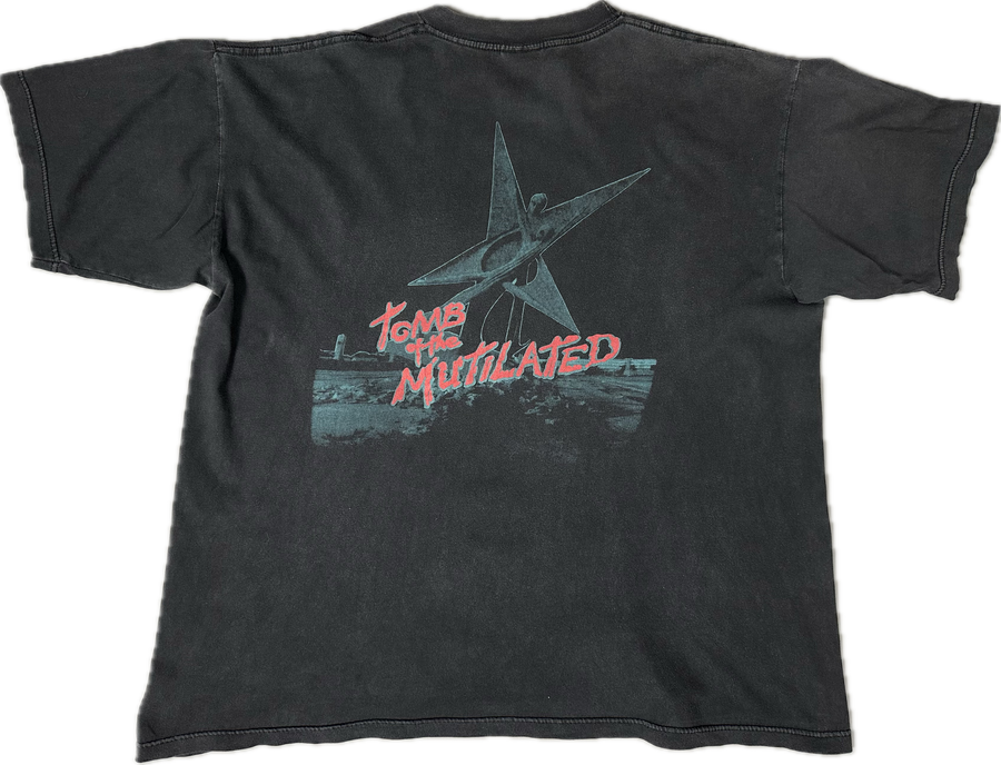 1992年ヴィンテージ カンニバル・コープス トゥーム・オブ・ザ・マルチレイテッド Tシャツ
